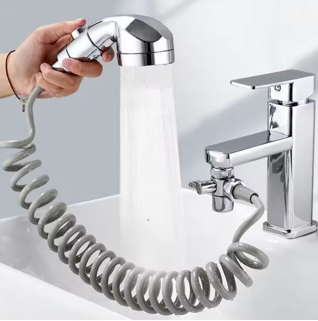 Exclusiv Außenduschset für den Wasserhahn mit Perlator in einer kleinen Tasche